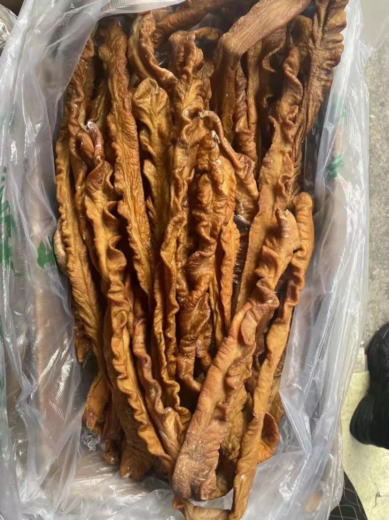 【腊肉】烟熏大肠，传统制作，居家商用，味美可口。