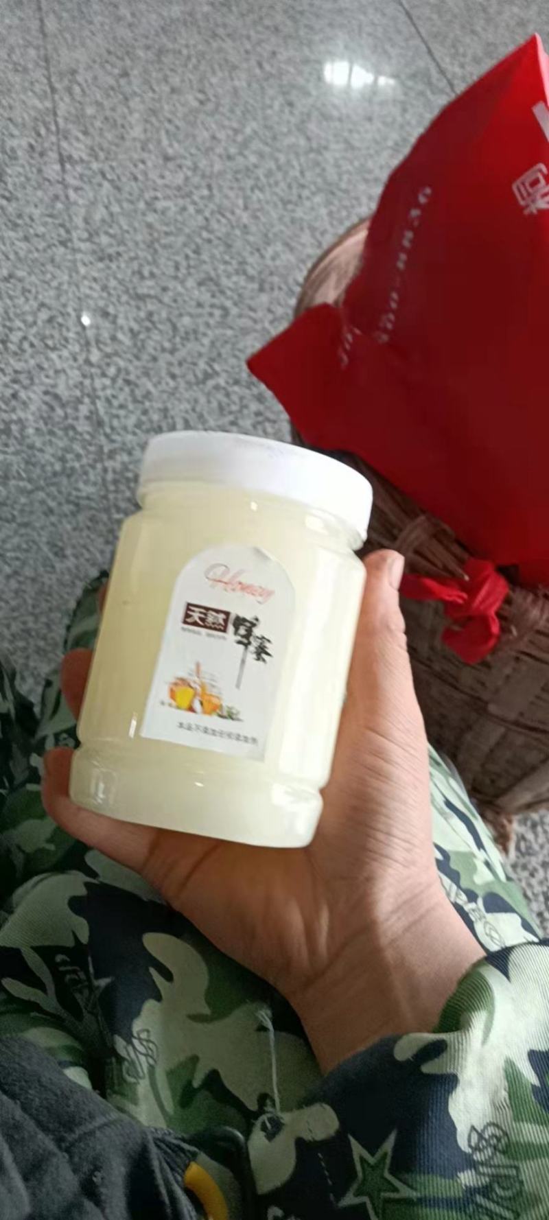 中蜂油菜花蜜没添加任何成分100%纯蜂蜜不掺假