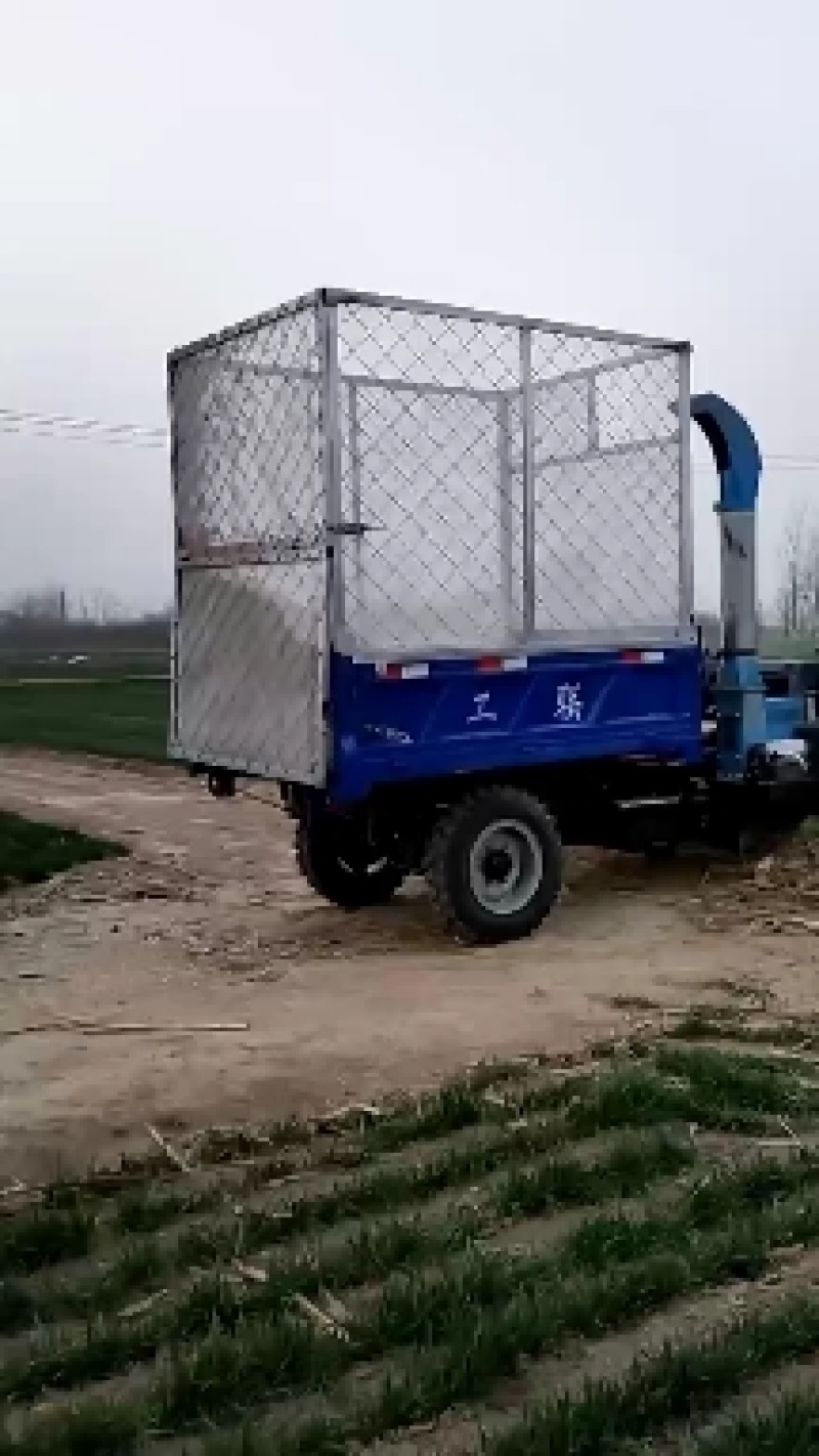 三轮铡草揉丝车，移动铡草机，牛羊养殖铡草车