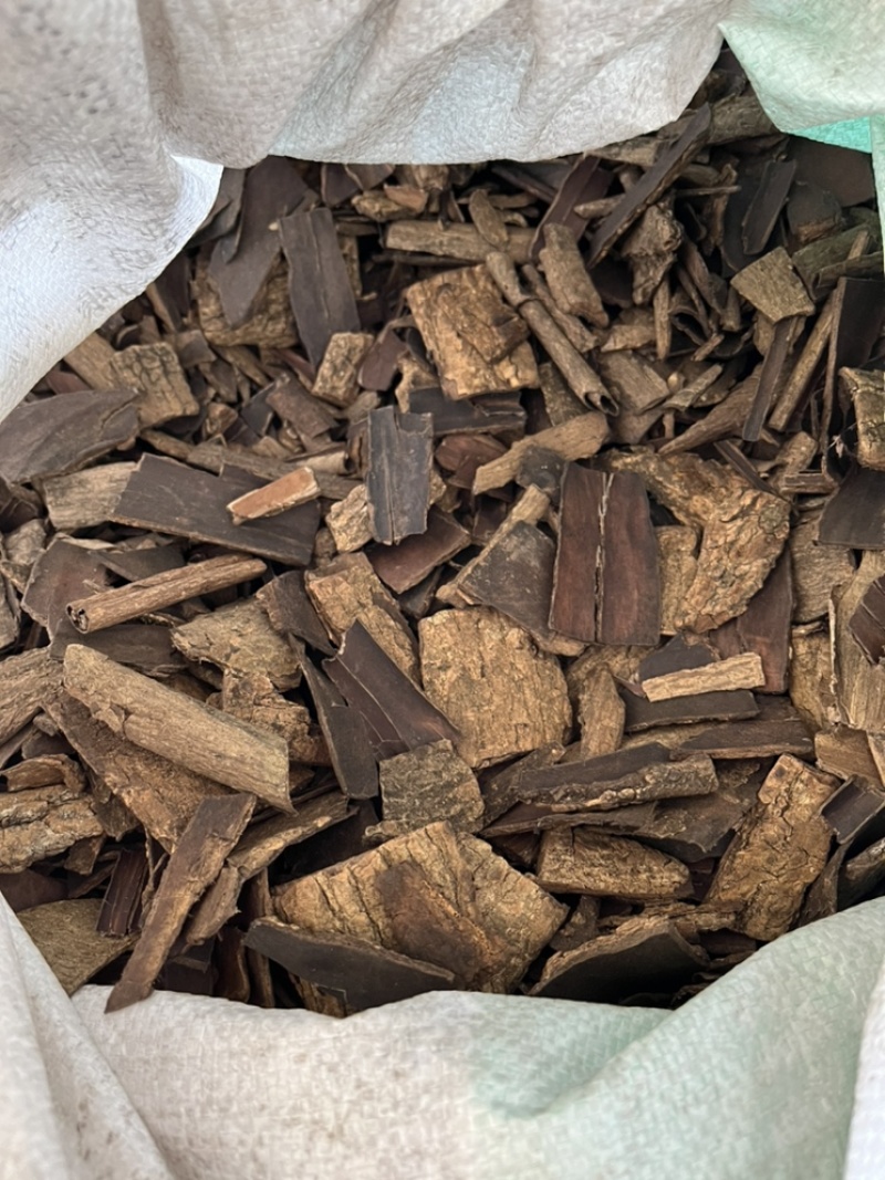 杜仲盐杜仲清炒方块精品中药材正品无硫新货