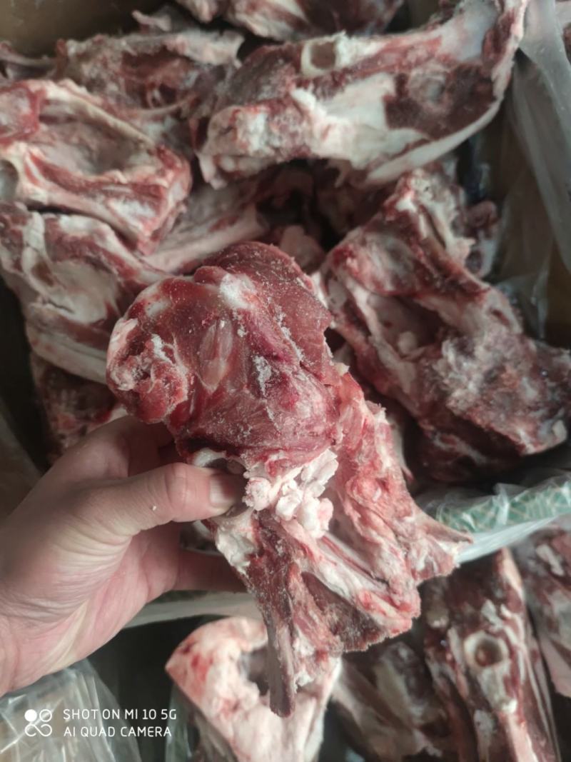 羔羊胯骨（臀骨），肉含量高，价格合适，可加工锯断