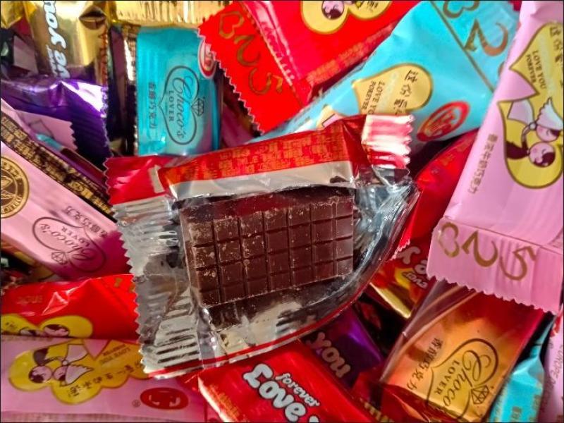 黑巧克力排块牛奶夹心喜糖网红休闲零食小吃糖果独立包装整箱