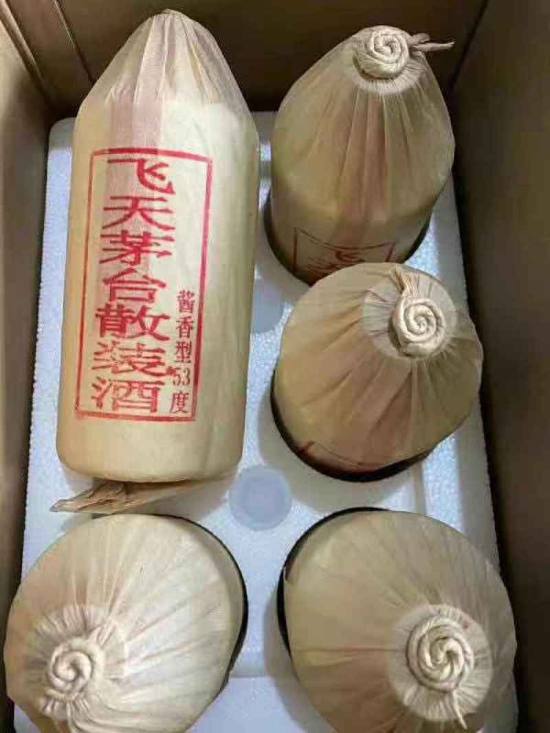 MT镇53°散装酒包装简约，内在酒质，贵在酒体