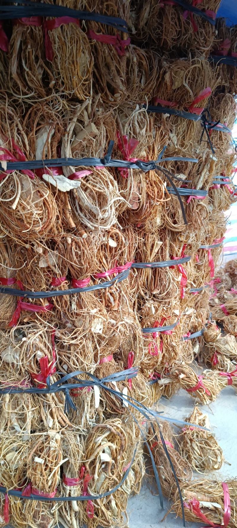 五指毛桃干货，一手源产地，香味浓，无硫，手工漂亮