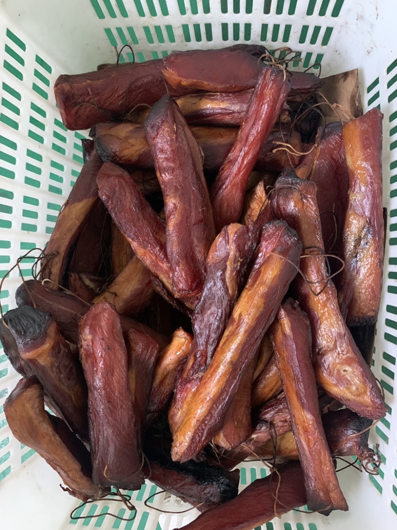 熏腊肉腊瘦肉烟熏肉条烟熏腊肉，瘦肉，腊猪肉