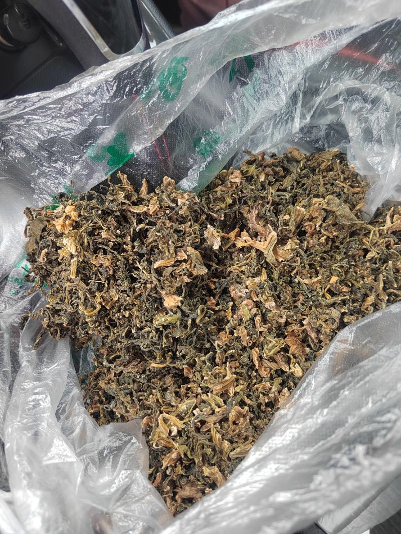 梅干菜/梅菜/梅菜扣肉/梅菜饼/淡盐/蒸煮过。