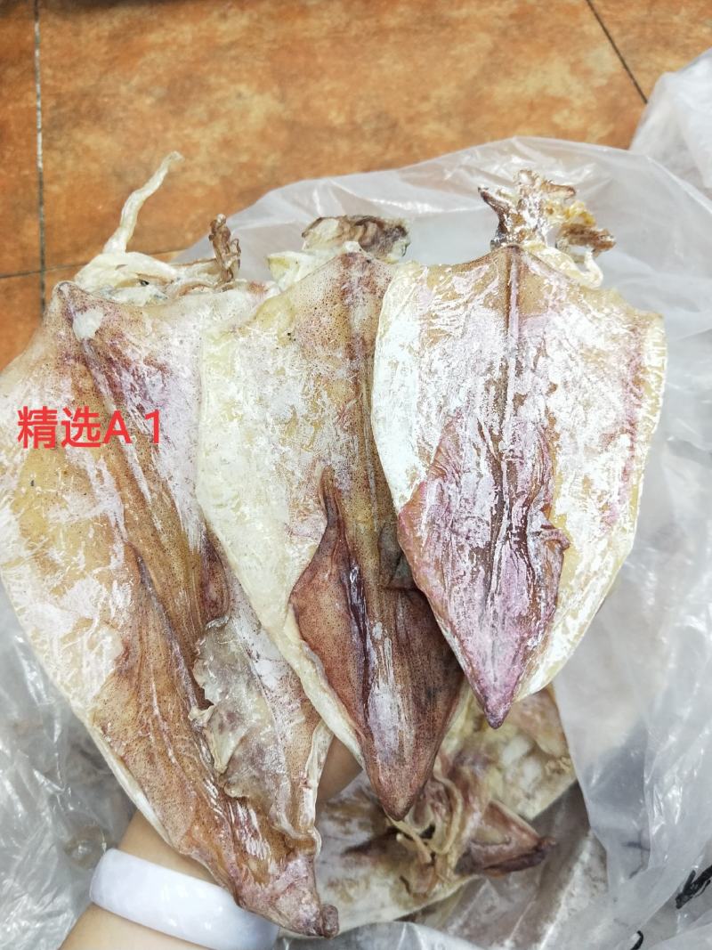 【支持一件代发】烧烤鱿鱼干，KTV沾芥末的鱿鱼干