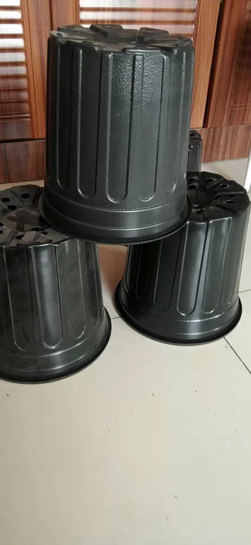 加仑盆塑料花盆软质花盆吹塑黑色加仑花盆河北廊坊大量批发