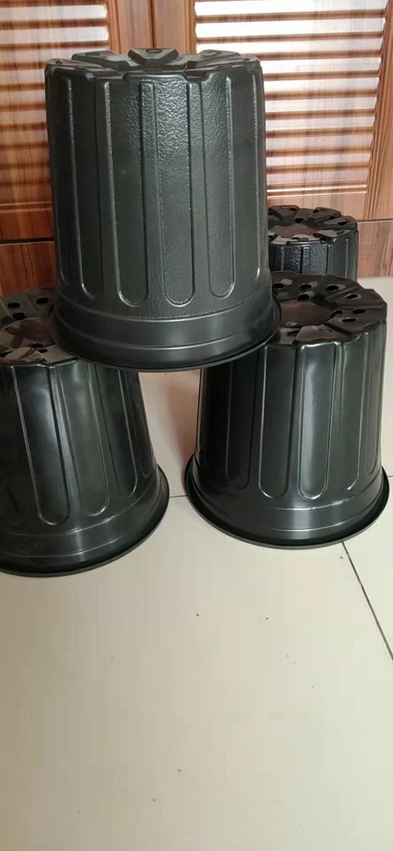 加仑盆塑料花盆软质花盆吹塑黑色加仑花盆河北廊坊大量批发