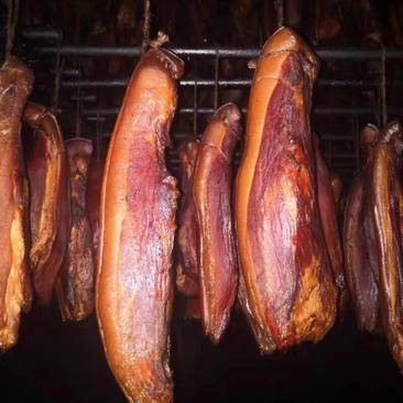 邵阳柴火烟熏腊肉，皇竹草喂养的土猪，小火烟熏两个月