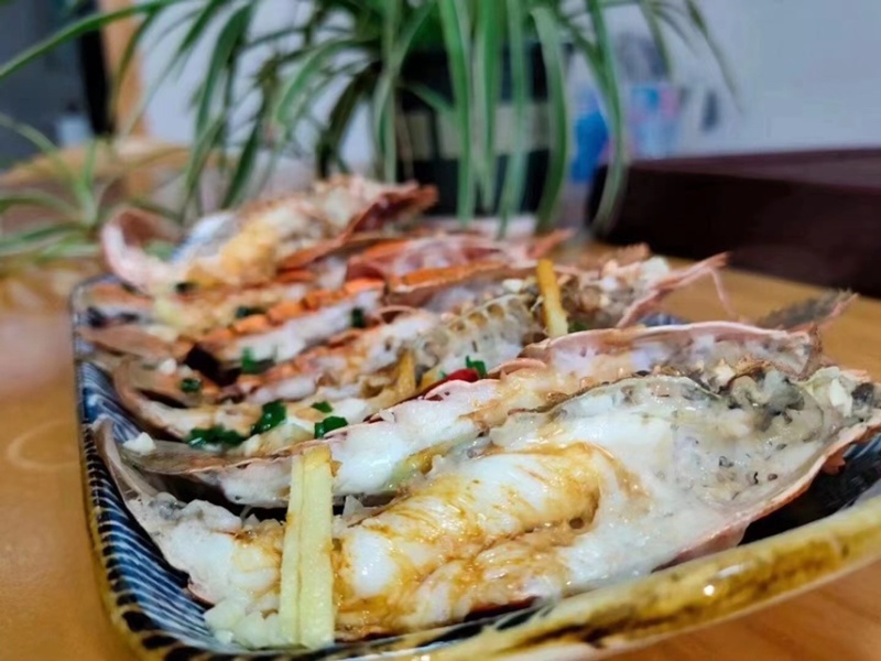 深海怪物琵琶虾，虽然长相奇特，但是肉质鲜嫩，味美可口