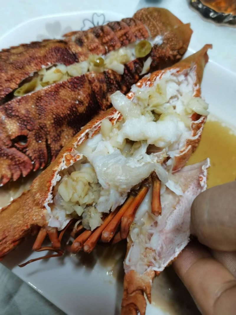深海怪物琵琶虾，虽然长相奇特，但是肉质鲜嫩，味美可口