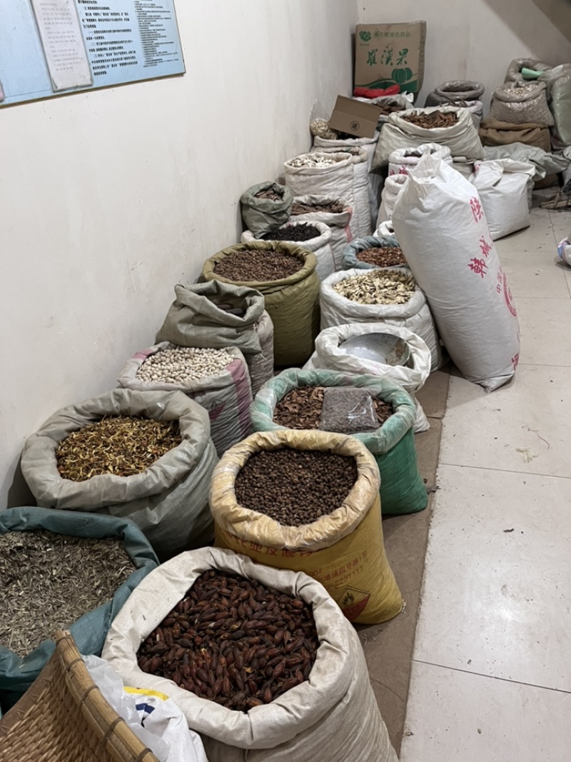 草果批发各种香料一手货源。产地直发欢迎选购