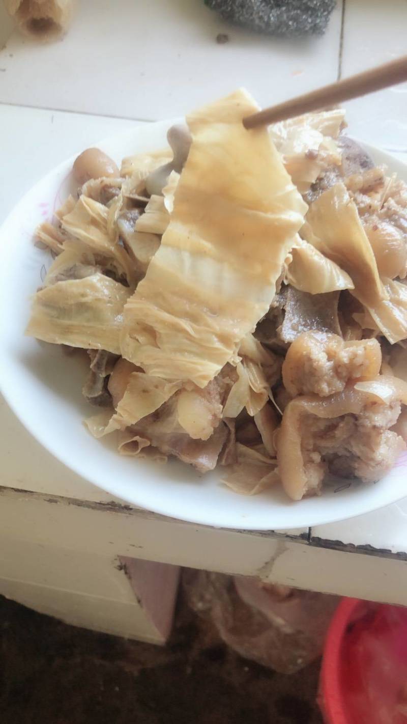 腐竹纯手工白豆山泉水腐竹，泡煮不烂，口感柔软，厂价直