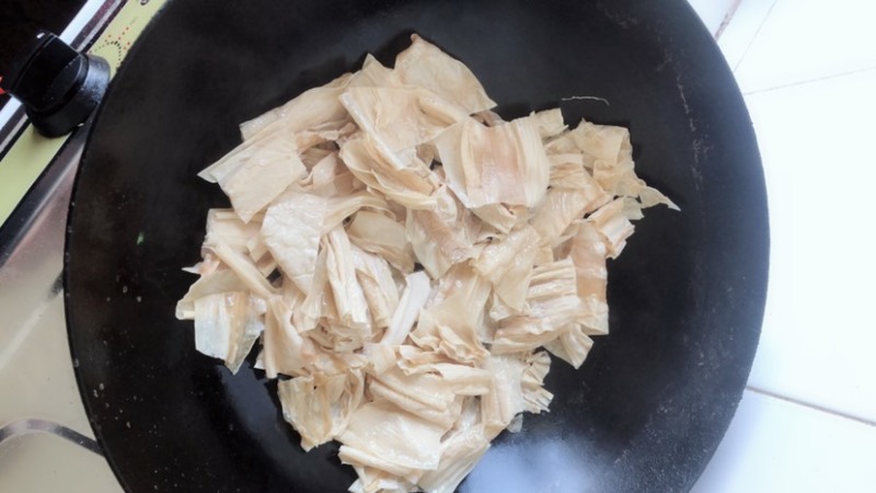 腐竹纯手工白豆山泉水腐竹，泡煮不烂，口感柔软，厂价直