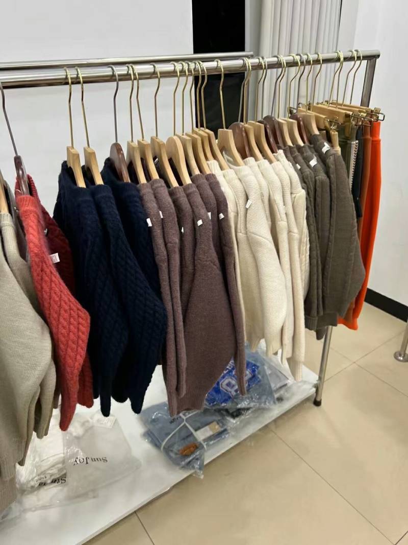 精品童装，实体店刚下架的货品，数量有限先到先得