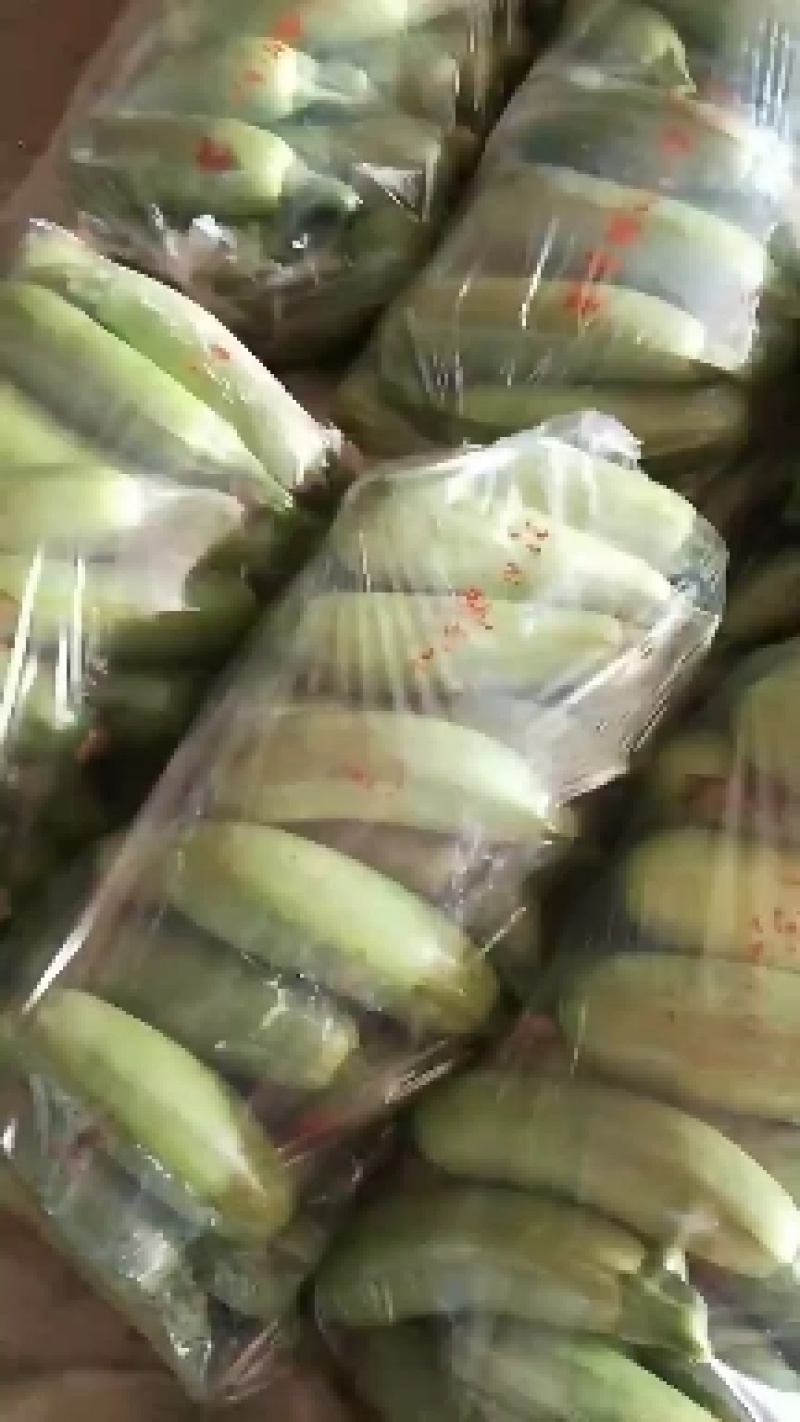 万亩西葫芦大量供应，长期有货，价格便宜，质量好，欢迎老板