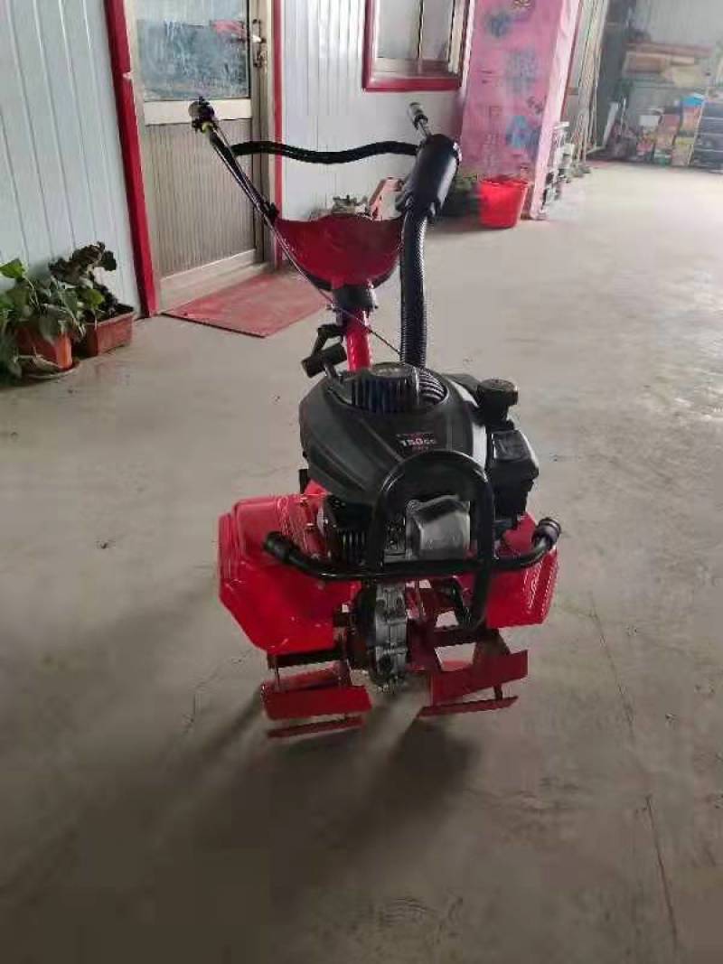 轻便小型汽油微耕机，多功能旋耕除草开沟机