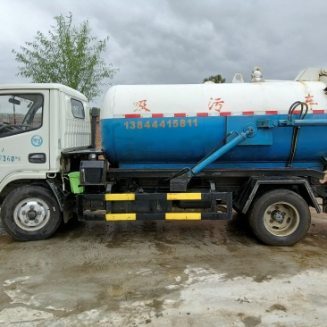吸污车，