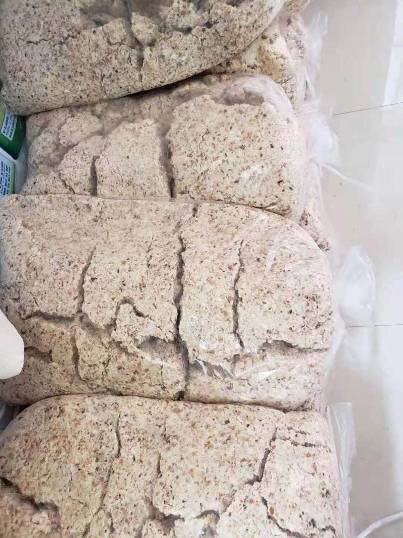 糟渣类饲料，下脚料食品渣（火腿渣，面包渣，饼干渣）