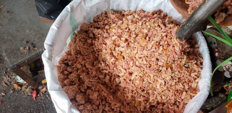 糟渣类饲料，下脚料食品渣（火腿渣，面包渣，饼干渣）