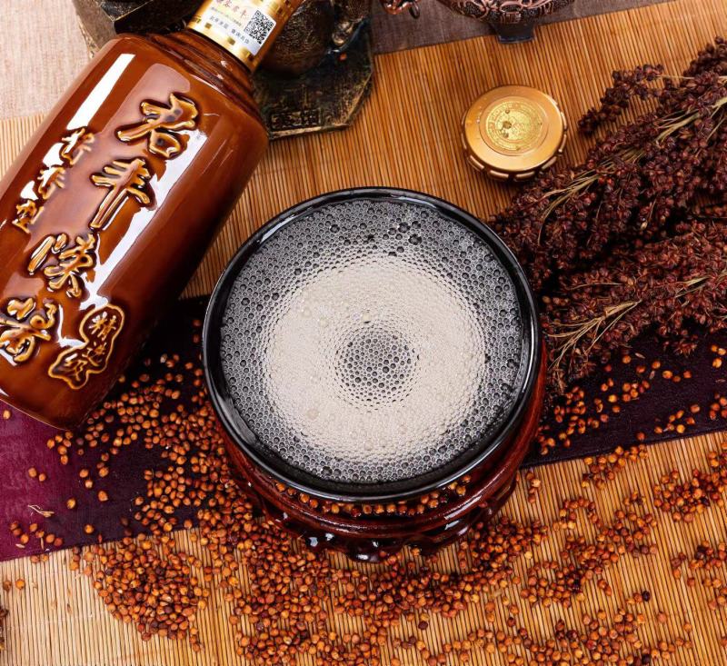 贵州茅台镇君丰陈酱，酱香型白酒，整箱六瓶装一瓶500ml