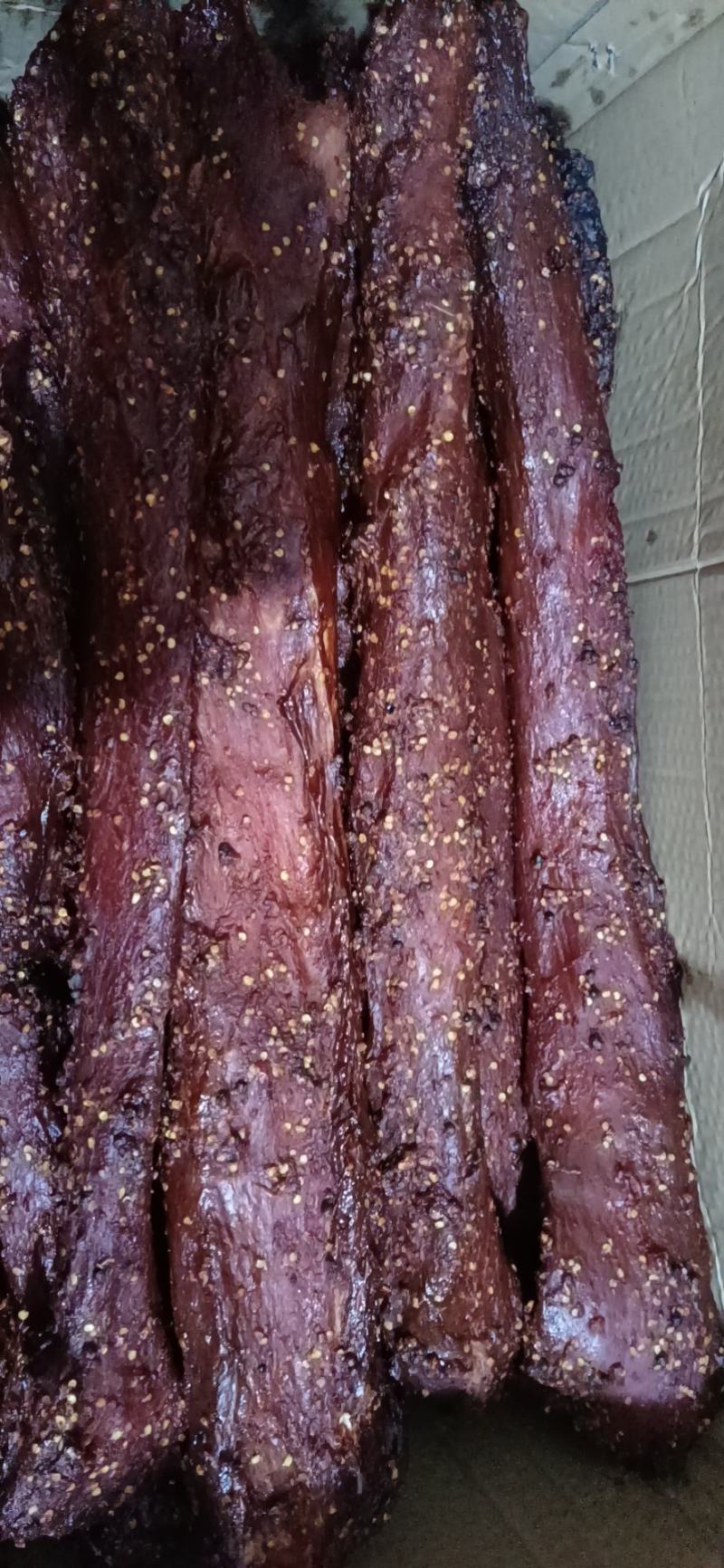 五香麻辣大块肉，里脊大块肉，颜色好，味道好，干度也好