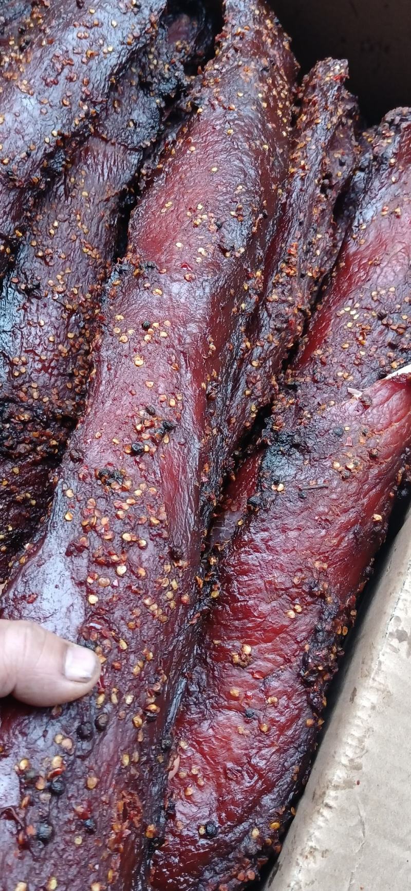五香麻辣大块肉，里脊大块肉，颜色好，味道好，干度也好