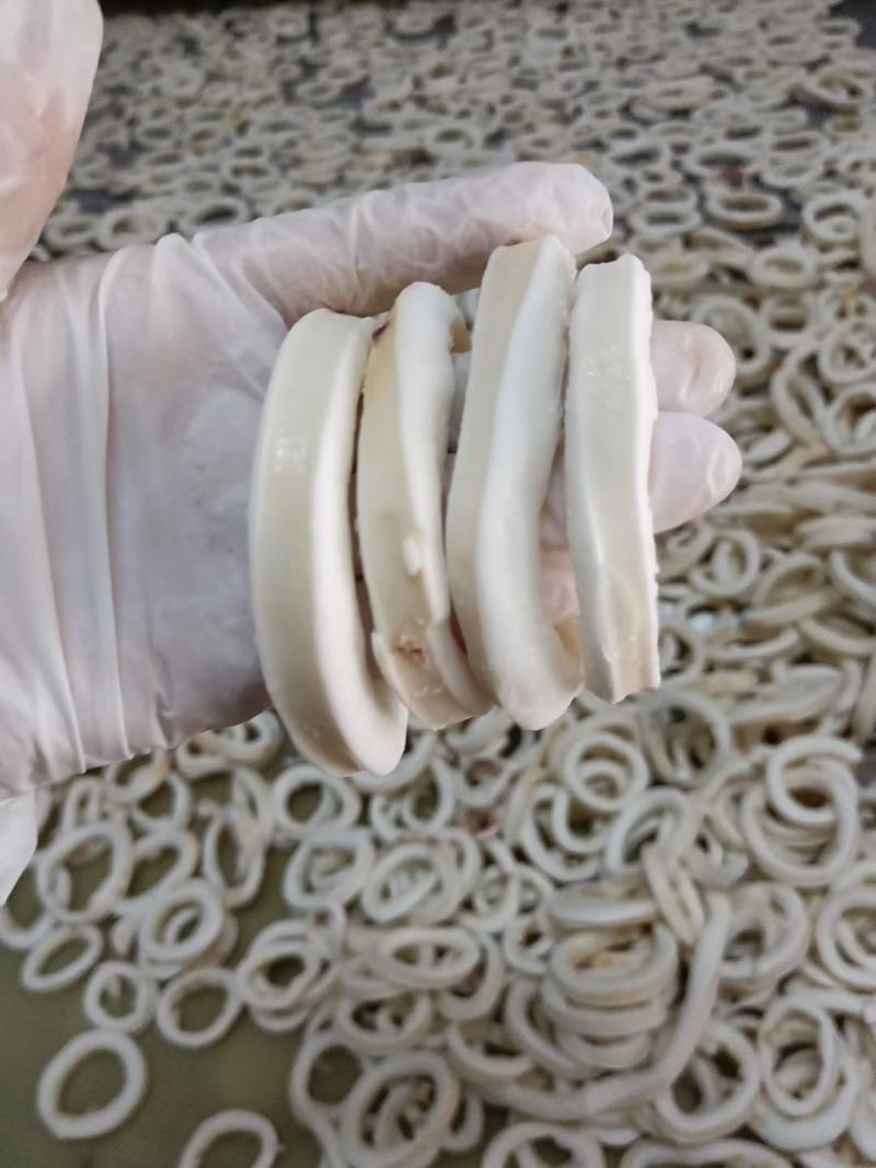 干冰鱿鱼圈，不发水不添加任何化学添加剂，一手货源。