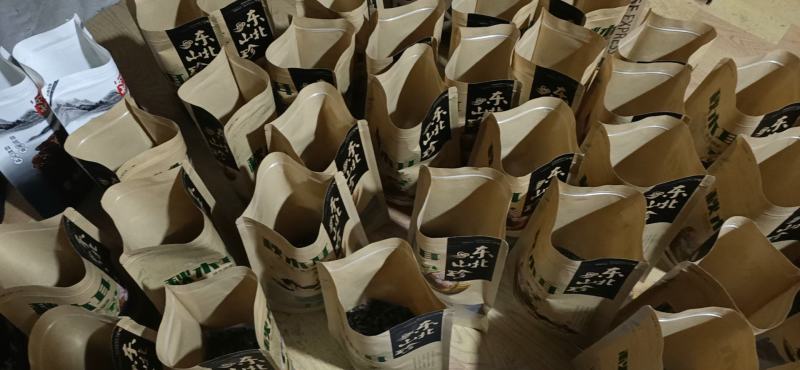 东北秋耳肉厚无根单片口感筋道支持一件代发