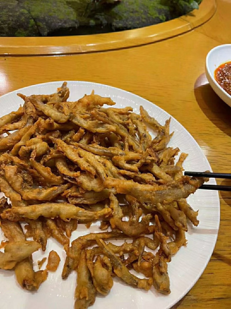 油炸泥鳅跑江湖长线热卖小吃一包5斤过油即可食用