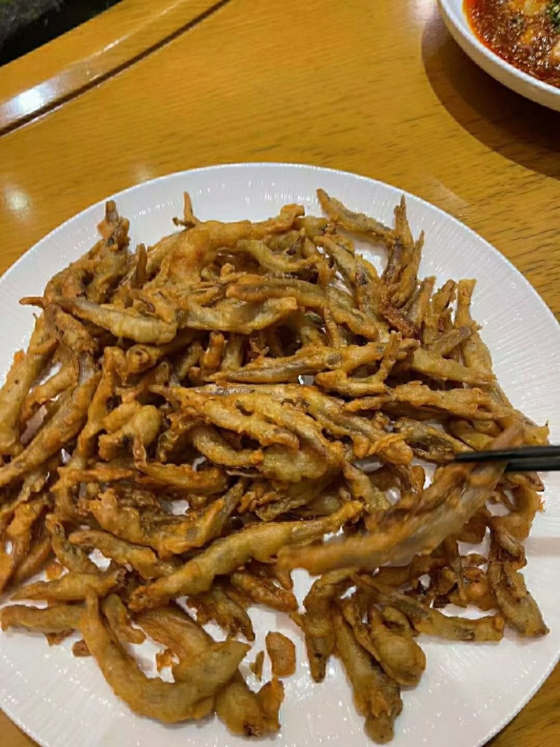 油炸泥鳅跑江湖长线热卖小吃一包5斤过油即可食用