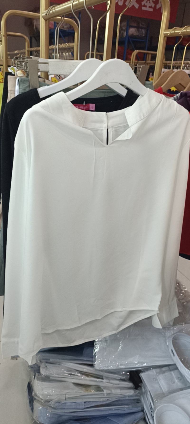 实体店下架杂款女装400件左右，全清3块
