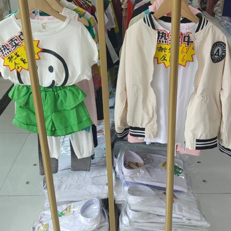精品童装。
