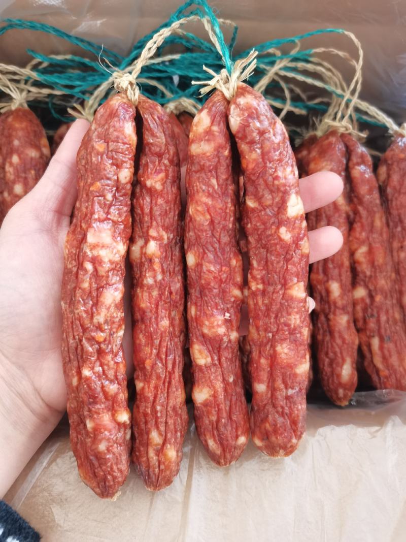 四川特产正宗农家麻辣香肠腊肉咸腊肠麻辣肠川味麻辣非烟熏