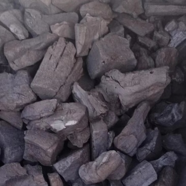 大量供应工业木炭苹果木炭荔枝木炭杂木炭质量好低价格
