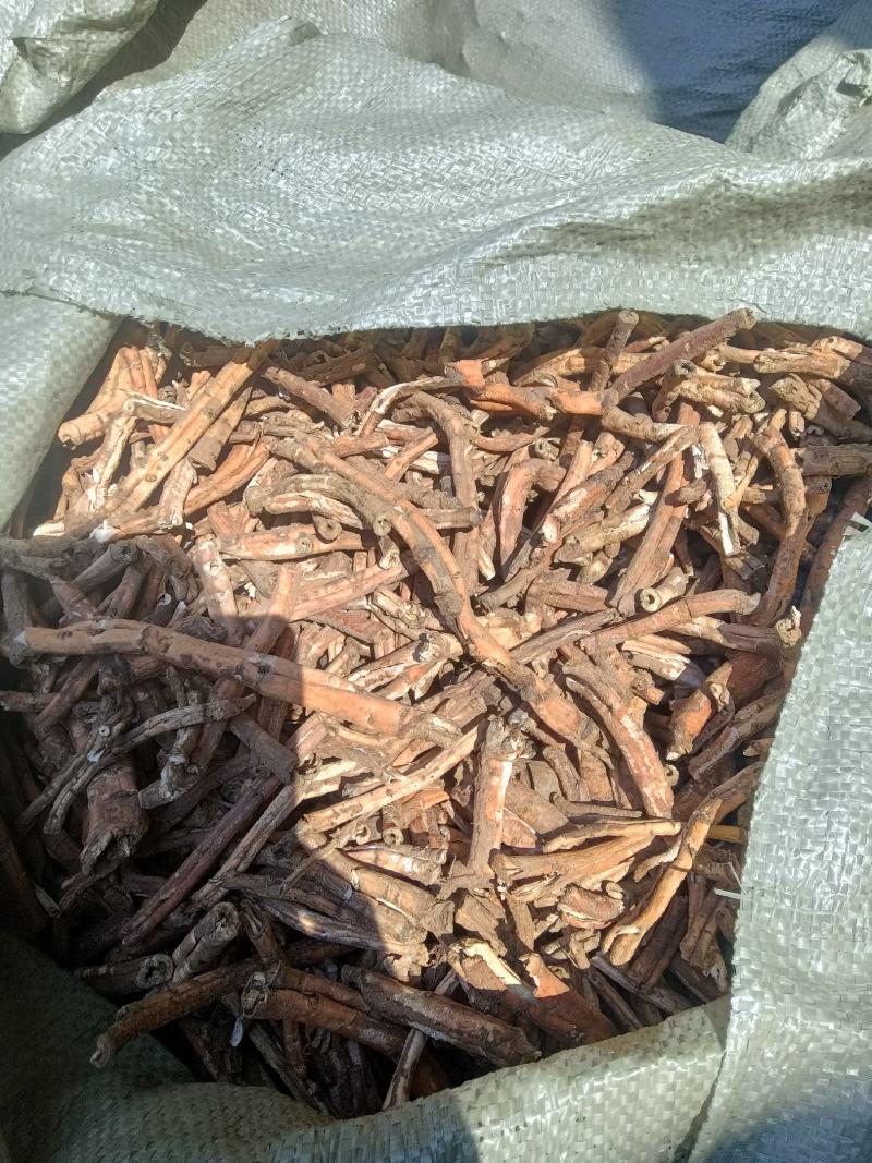 红丹皮，粉牡丹皮，红皮白茬，干净无杂质，抽芯率高