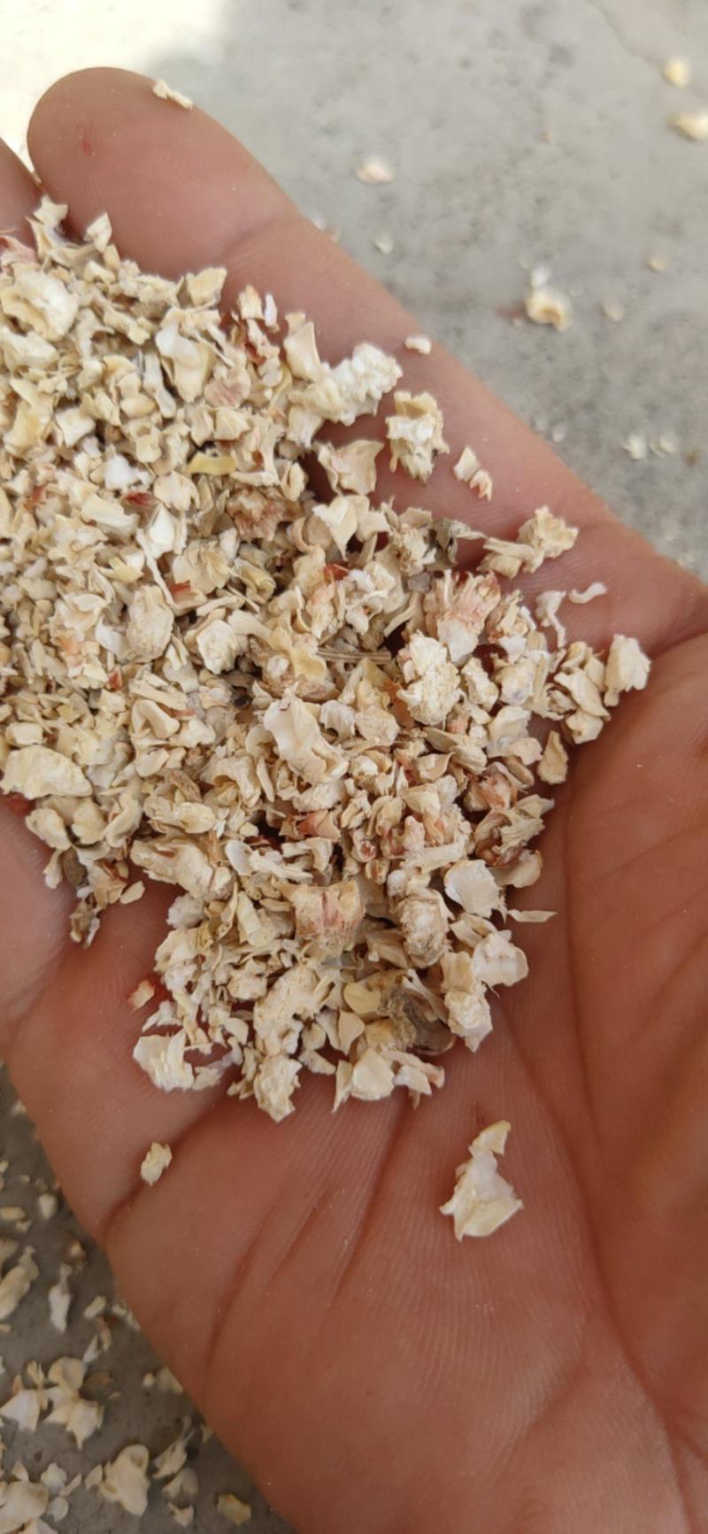 厂家直供精细加工玉米芯玉米棒破碎蘑菇种植有机肥质量保证