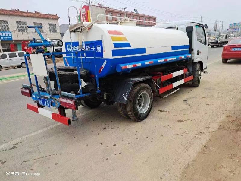 2019年5月蓝牌5立方洒水车，全柴115马力