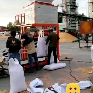 自动定量包装称，既快又省人工，厂家直销，质优价廉，