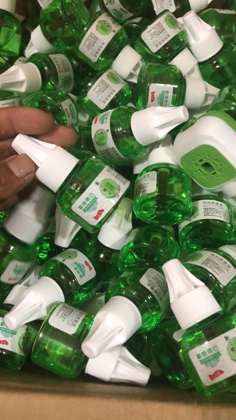 厂家批发江湖地摊蚊香液蚊香套装家用驱蚊艾草清香电热蚊香液