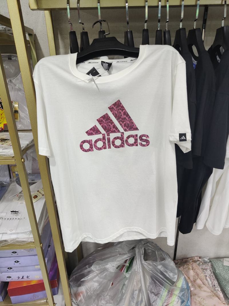 精品三标体恤