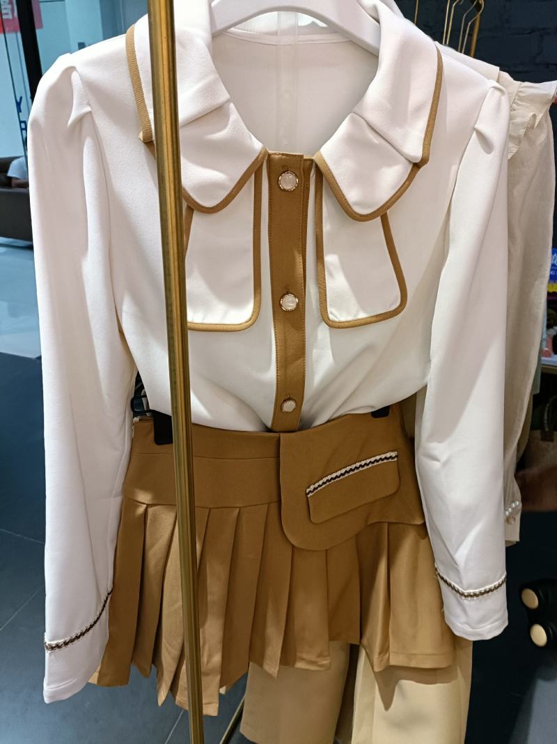 四季精品女装