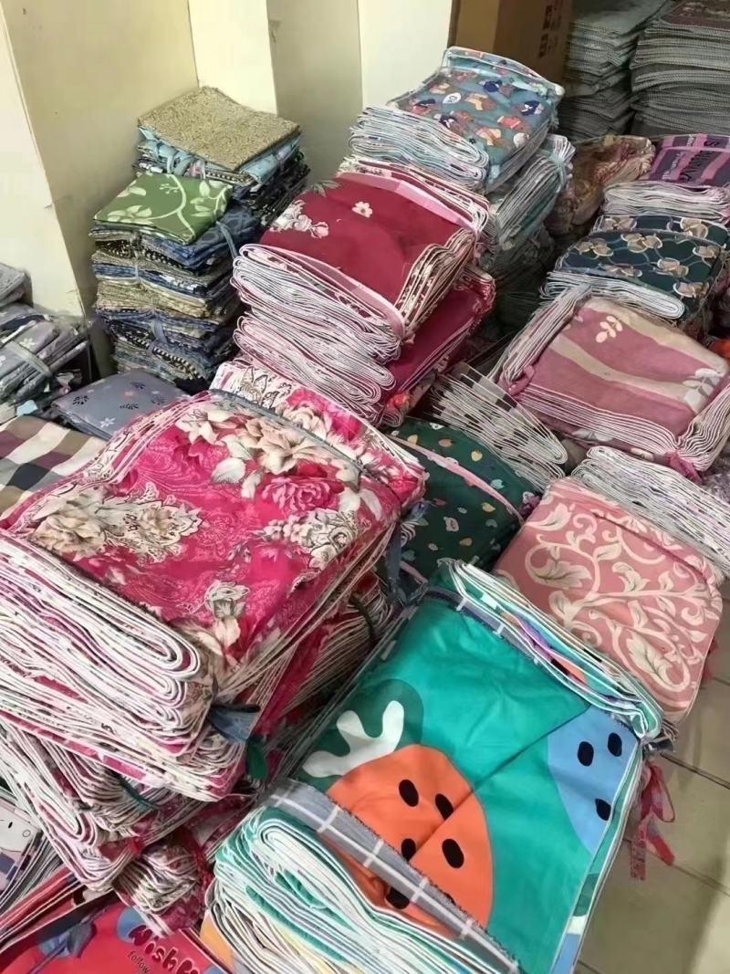 枕套地摊枕套跑江湖摆摊热销十元模枕套批发包边枕头套