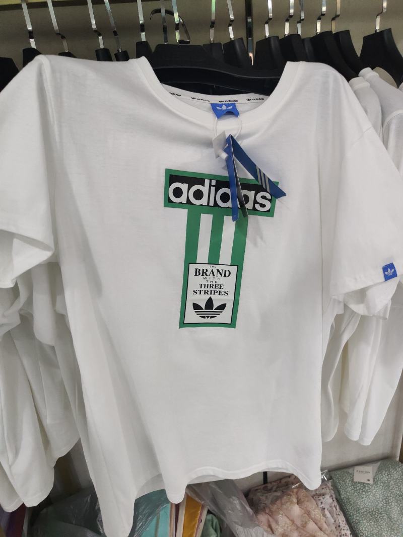 精品三标体恤