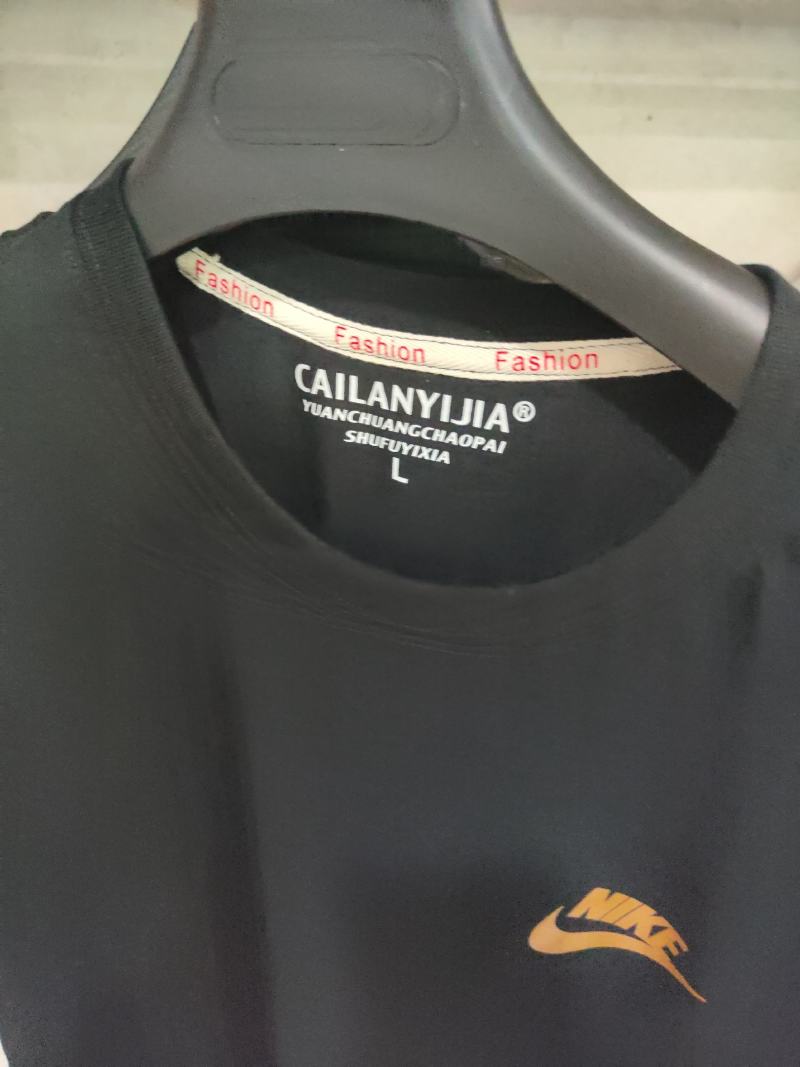 潮牌精品体恤