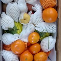 上海疫情期间保供水果组，每件10斤包含4-5种水果