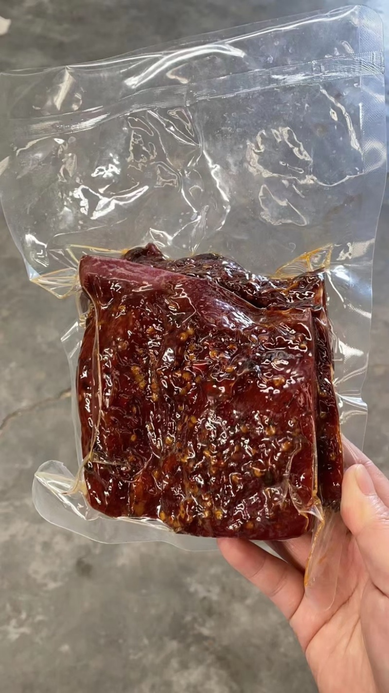 酱香肉麻辣味五香味真空酱肉卤香腱子肉真空酱香肉批发