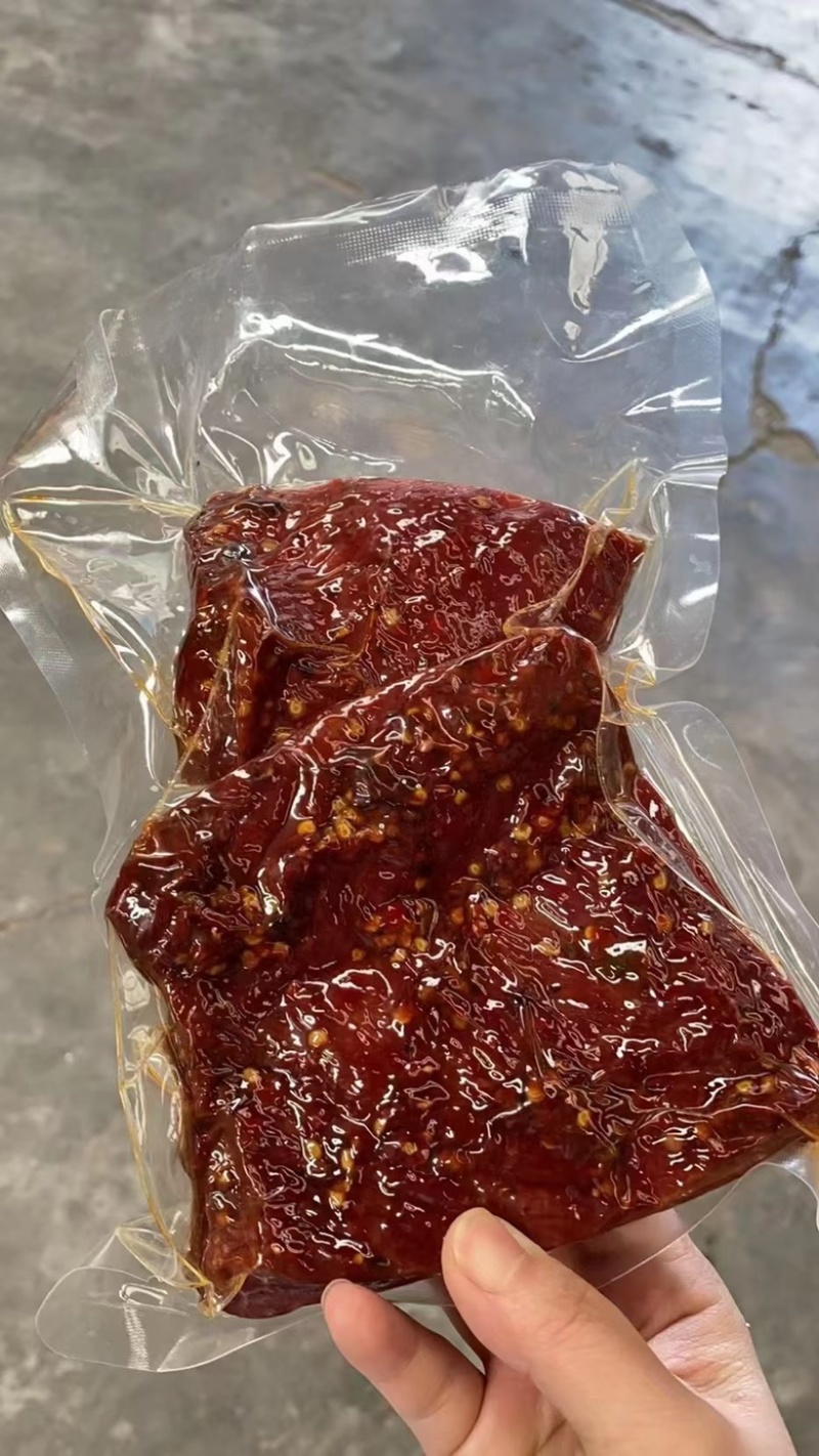 酱香肉麻辣味五香味真空酱肉卤香腱子肉真空酱香肉批发
