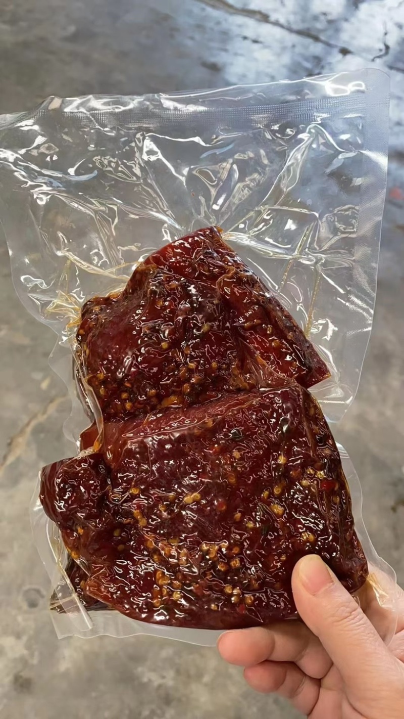 酱香肉麻辣味五香味真空酱肉卤香腱子肉真空酱香肉批发